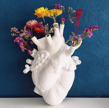 Load image into Gallery viewer, Anatomical Heart-shaped Vase
