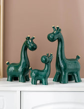 Load image into Gallery viewer, Ceramic Animals Couple &amp; Family
