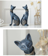 Load image into Gallery viewer, European Couple Cats Figurine (2pcs)
