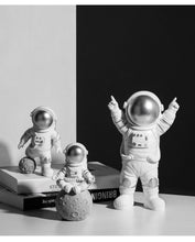 Load image into Gallery viewer, Astronaut Figurines
