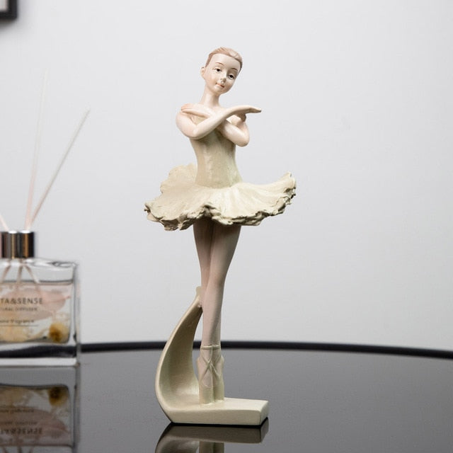 Ballet Girls Figurines