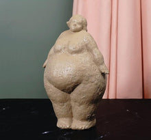 Load image into Gallery viewer, Abstract Chubby Lady
