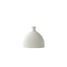 Load image into Gallery viewer, Minimalist Ceramic Vase
