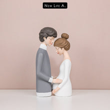 Load image into Gallery viewer, Sweet Couple Figurines
