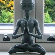 Load image into Gallery viewer, Meditating Alien
